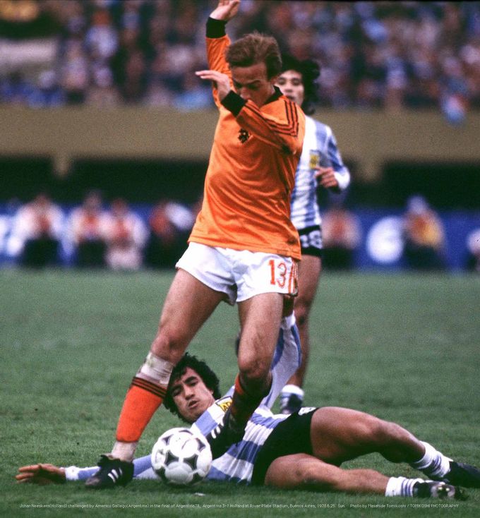 约翰内斯高难度进球,荷兰球波兰球