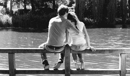 在婚姻崩溃前，2对夫妻用这场“连续7天的*爱性**实验”拯救了它