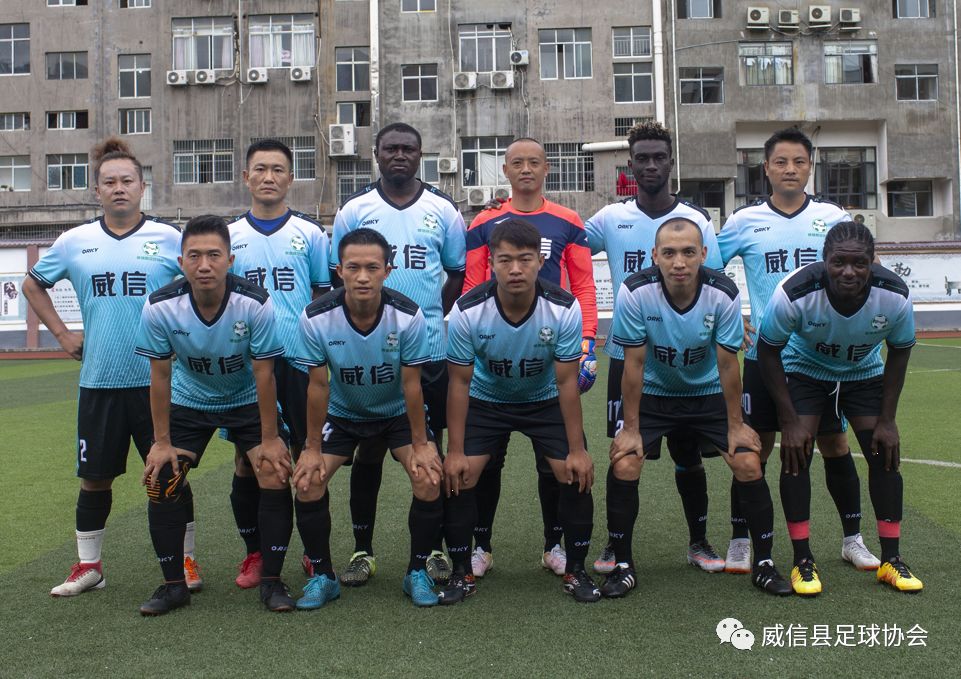 三市镇的足球比赛,我县首次举办全国县域足球赛事