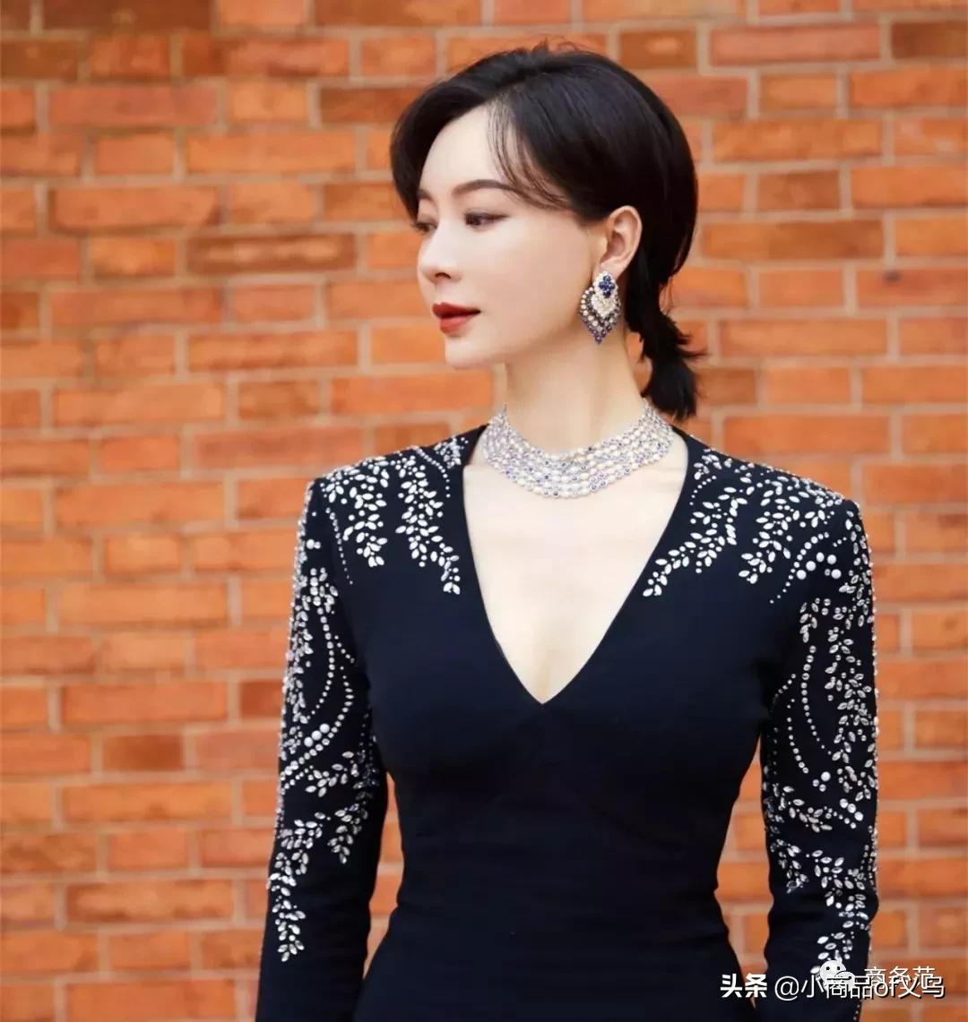 刘亦菲杨幂同框图,刘亦菲短发和杨幂同框