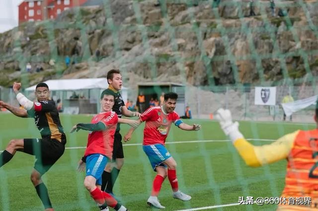 格陵兰全国足球联赛,格陵兰足球场