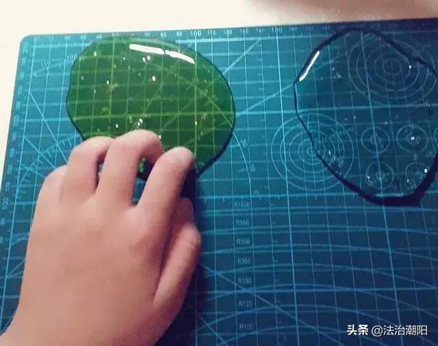 儿童安全教育家中预防触电,儿童当心触电