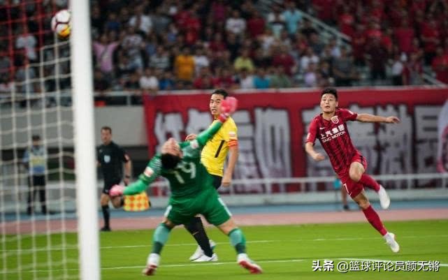 恒大后卫进球,武磊进球时回应只有四年前的自己