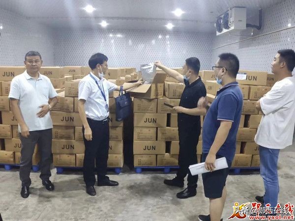 郧西：“仓储贷”托稳企业食用菌产业链