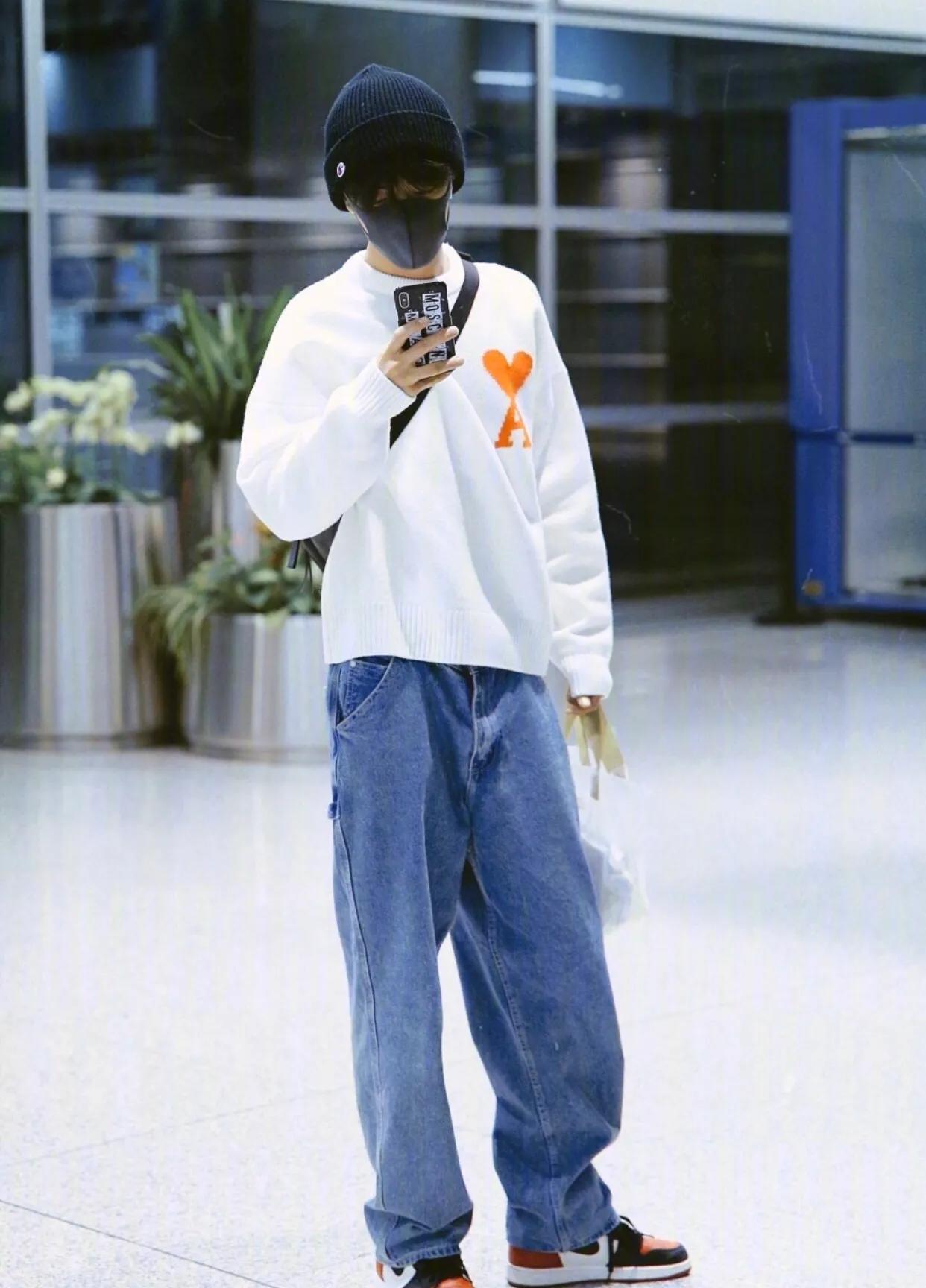 肖战最帅休闲装,肖战街拍视频素材