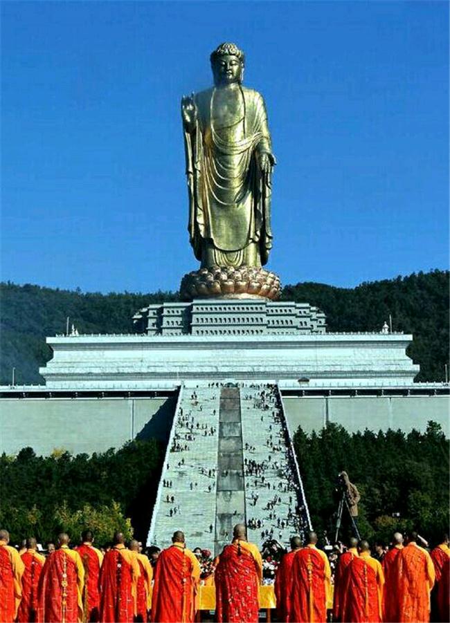 鲁山大佛和尧山是一个地方吗,鲁山大佛到尧山风景区多远