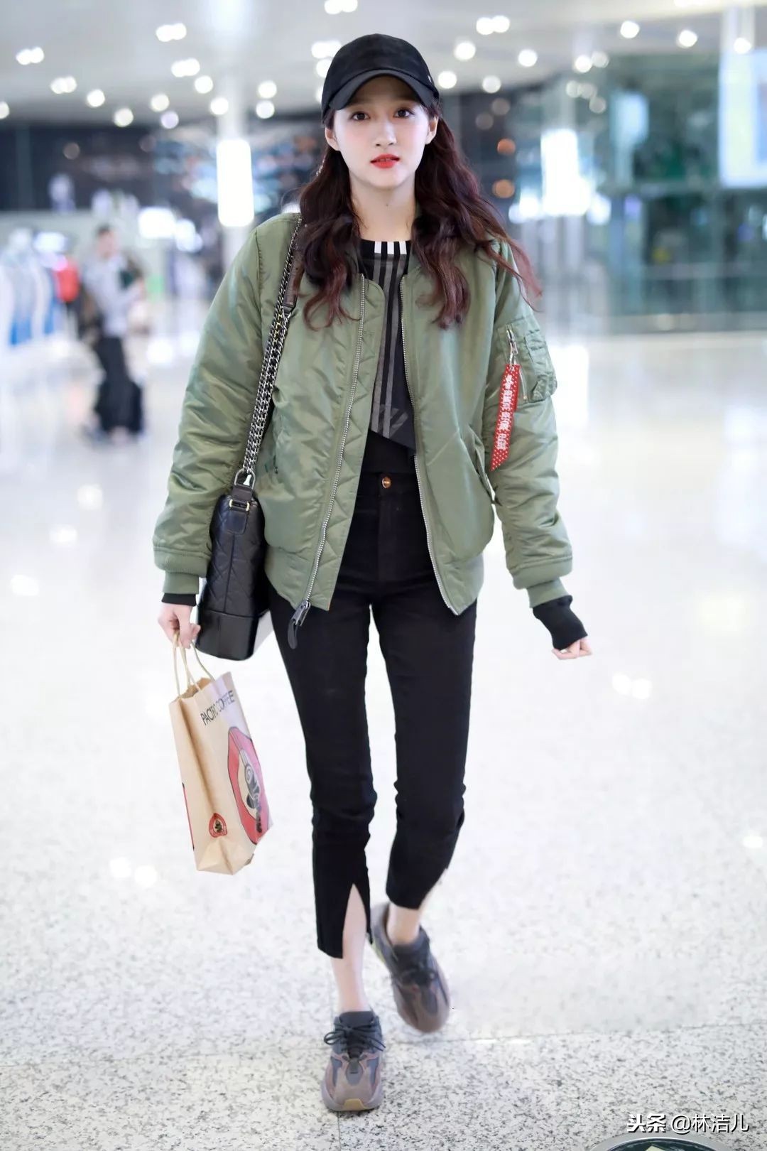 戚薇唐嫣杨幂宋茜,戚薇刘雯唐嫣穿皮草