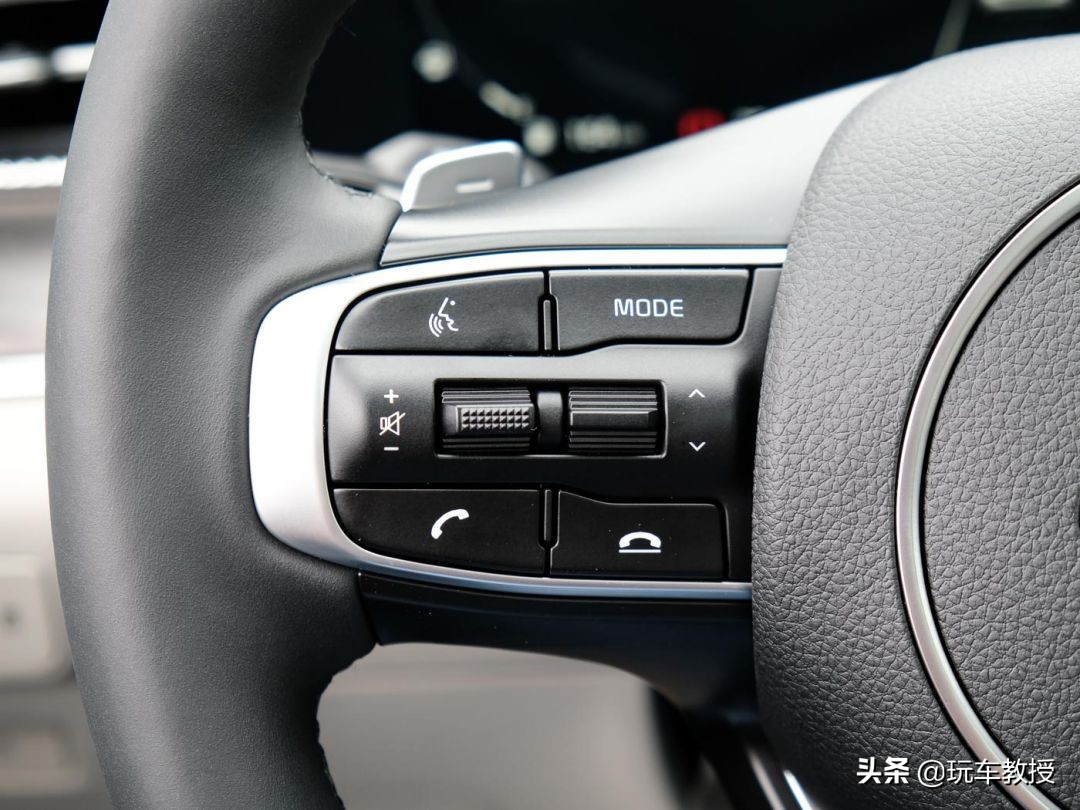 2012款起亚k5配置如何,16万起亚kx5