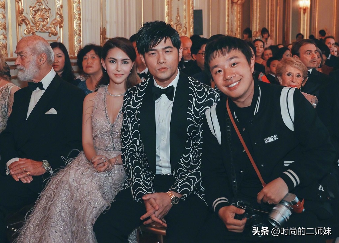 昆凌时尚杂志写真集,昆凌巴黎旅游美照