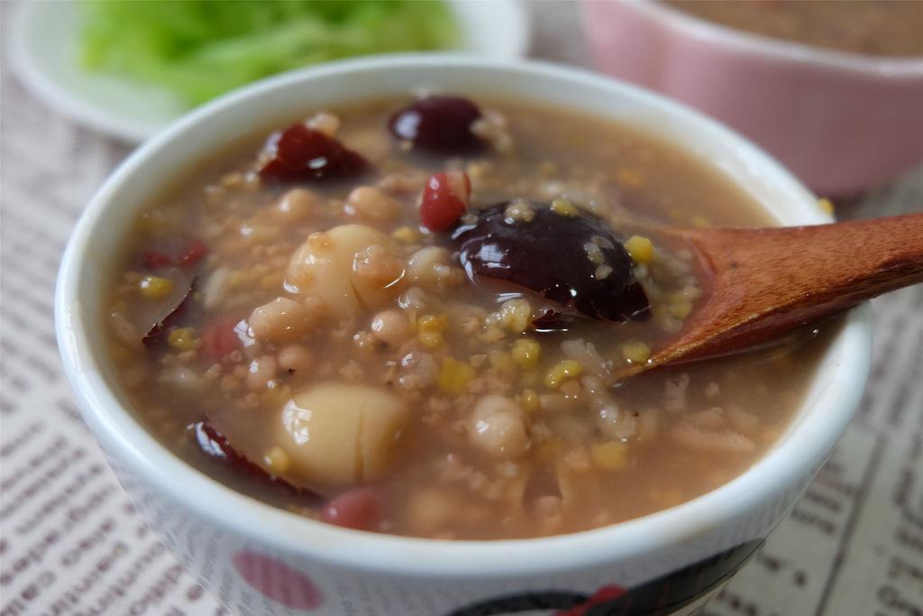 自制八宝粥更粘稠需要加什么调料,商用自制八宝粥的家常做法