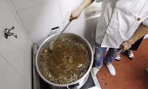 卤菜放红曲米会使卤水发酸吗,卤水发黑发酸是什么原因