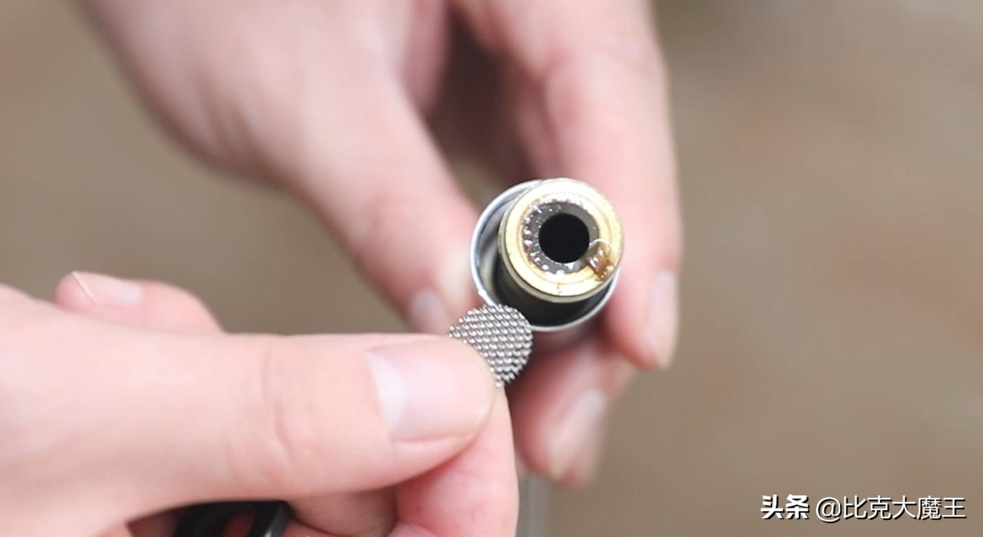 热水器花洒喷头关了还漏水怎么办,热水器花洒换新的还滴水怎么办