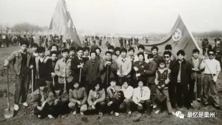 回忆工厂生活的经历,回忆厂里的生活