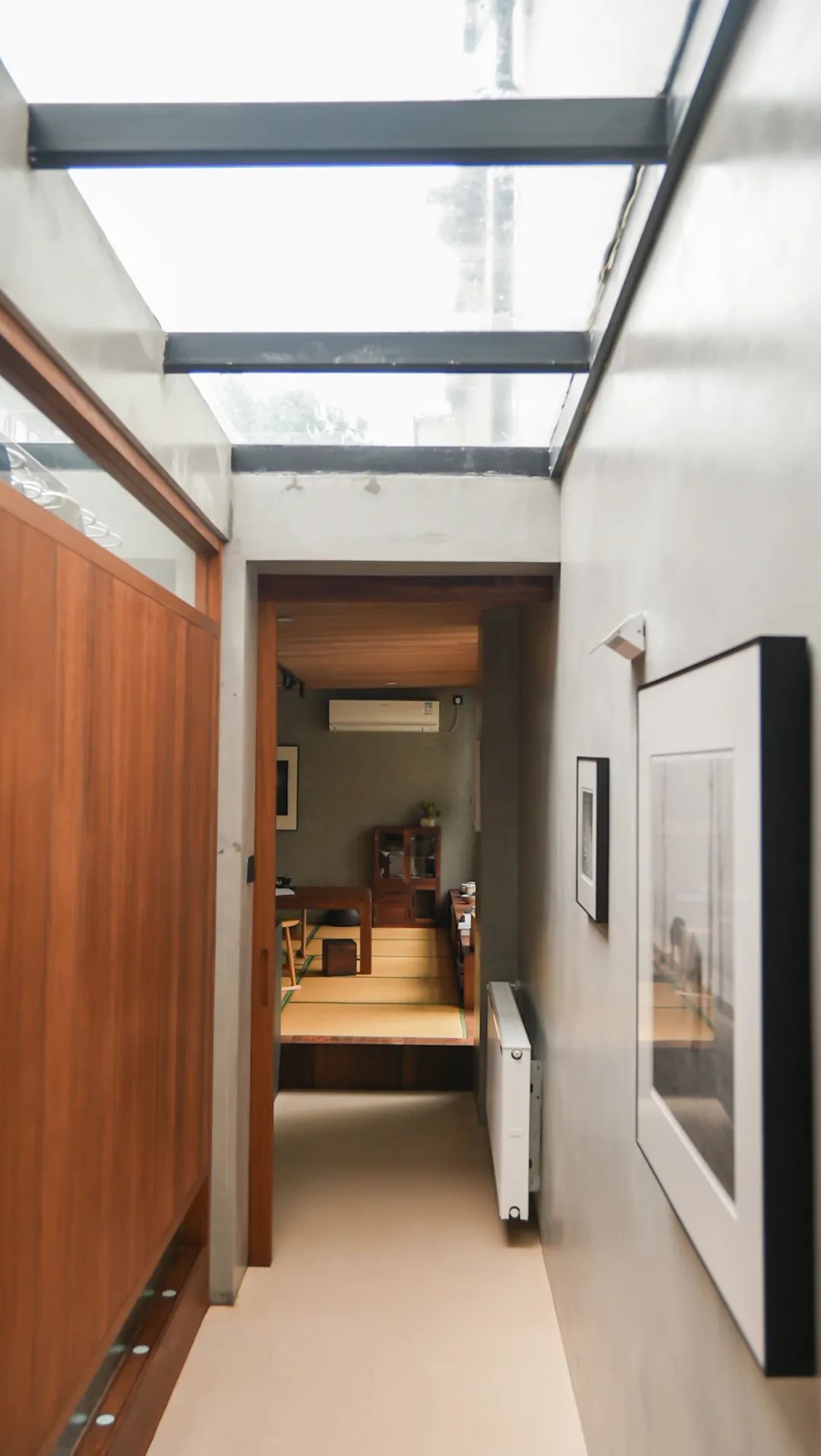 住在上海闹市400平的房子里，花开不败，开窗见池塘，太羡慕了