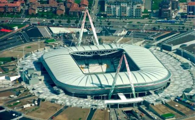 世界顶棚可以开闭的足球场视频,目前有顶棚的足球场有哪些