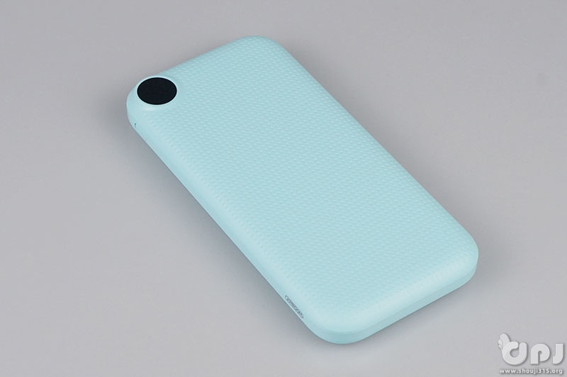 酷似手机的超薄充电宝机乐堂D-M218