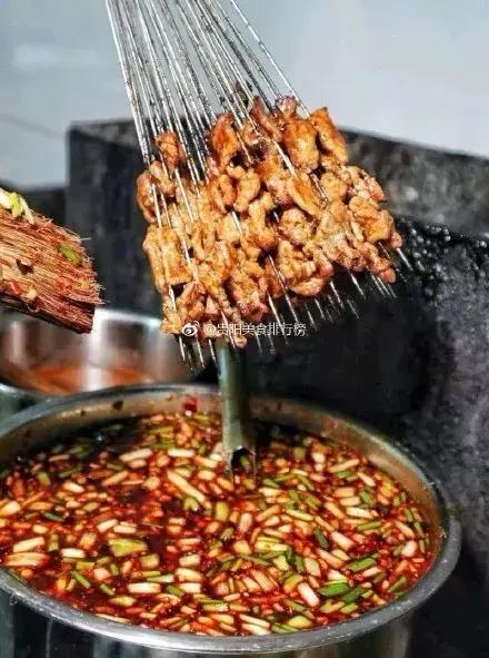 贵阳不光是辣味的，还有一种味道叫折耳根！