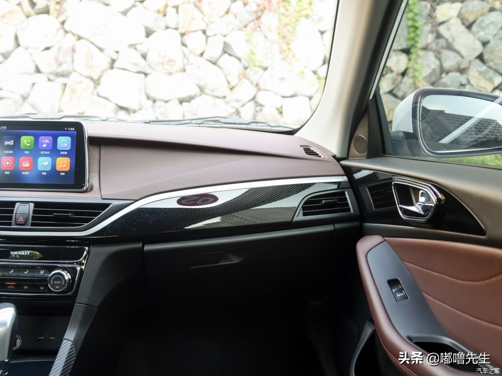 东南a5翼舞手动2021翼尚版价格,东南a5翼舞真实油耗多少钱一公里