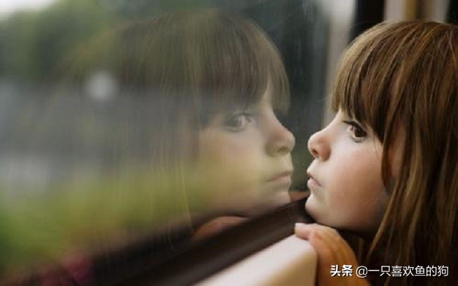 刻在骨子里的自卑：总感觉自己什么都不配