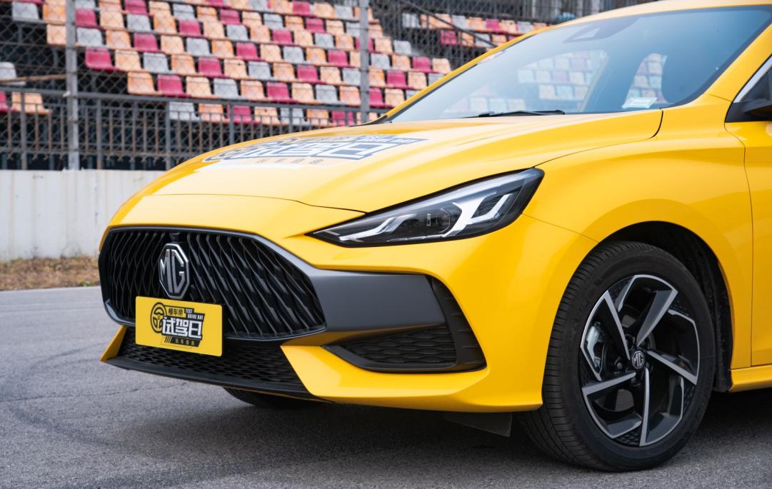 性价比高颜值超高平民轿跑名爵5,10万左右名爵5