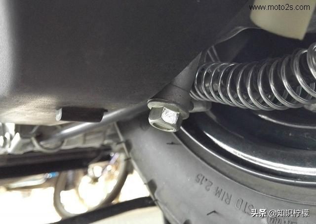 宇钻踏板摩托车更换齿轮油,本田踏板摩托车齿轮油需要更换吗