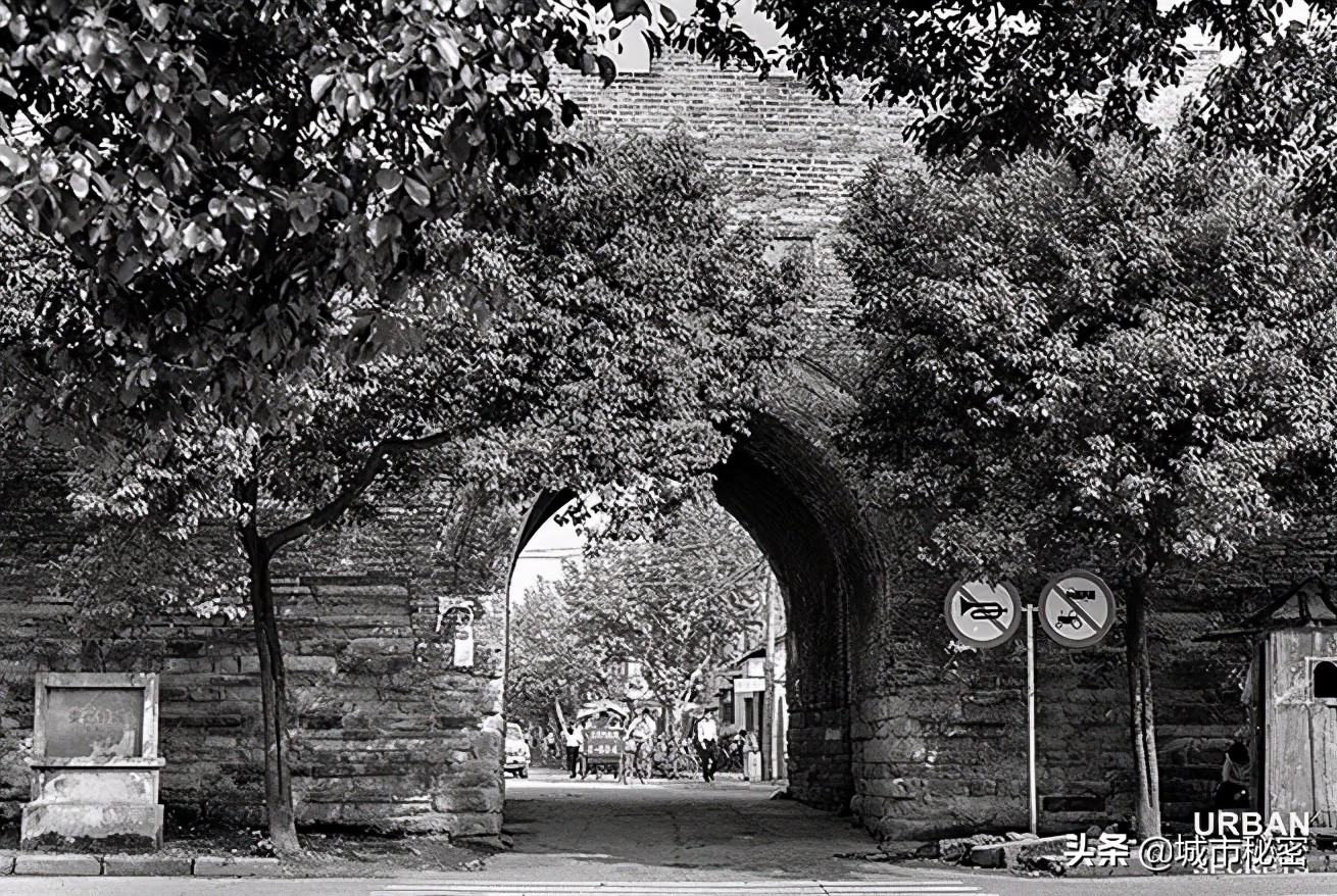 金庸谈衢州,金庸笔下浙江江山市