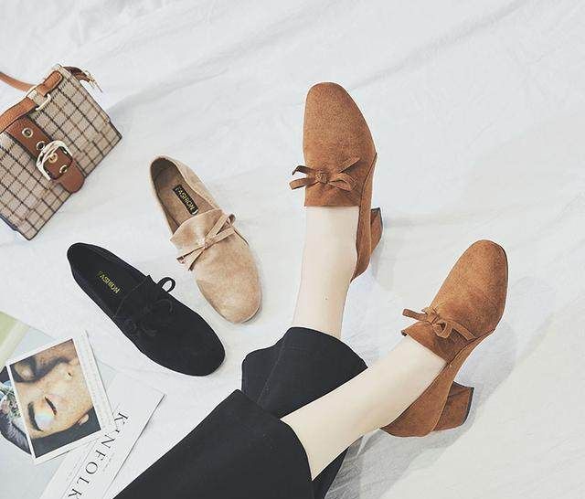 现在流行穿小白鞋吗,奶奶鞋怎么穿好看又耐穿