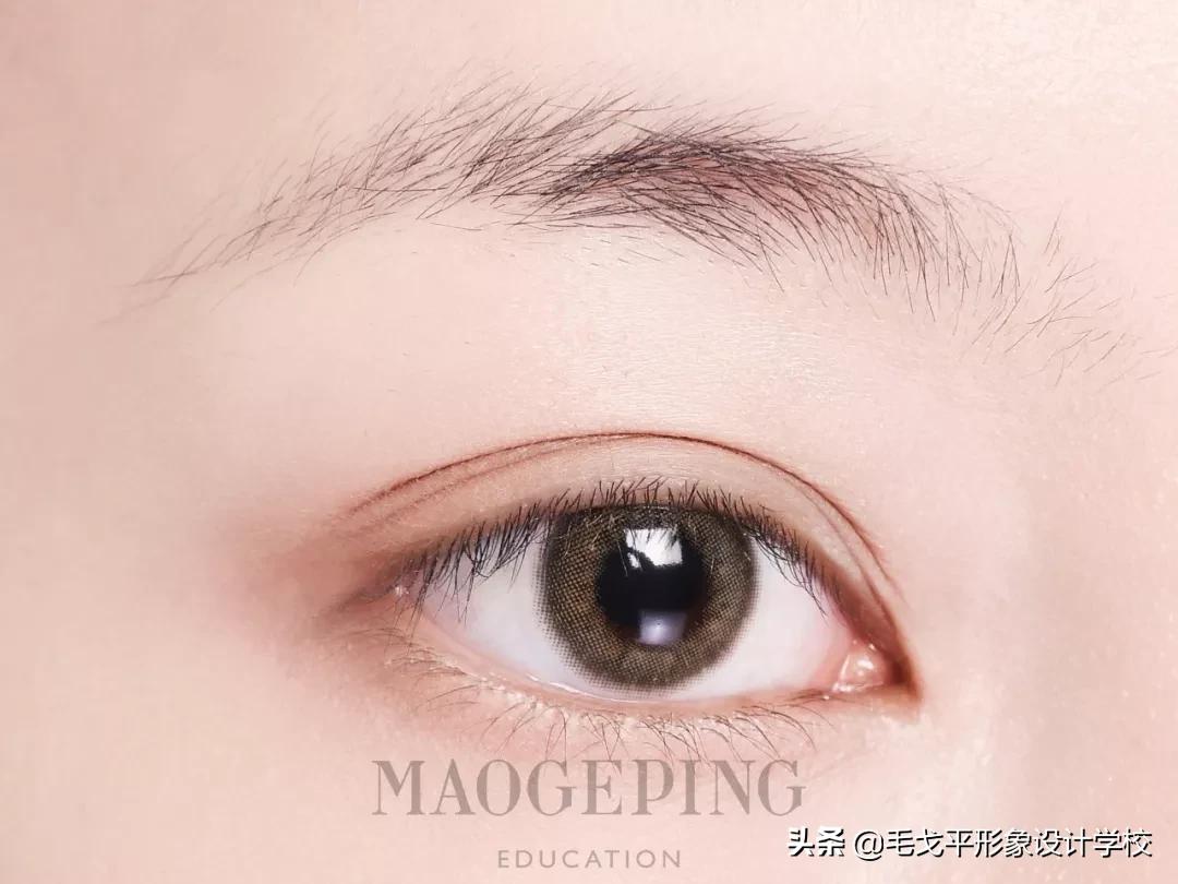 为什么我画的眉毛不自然,为什么我画眉毛那么粗