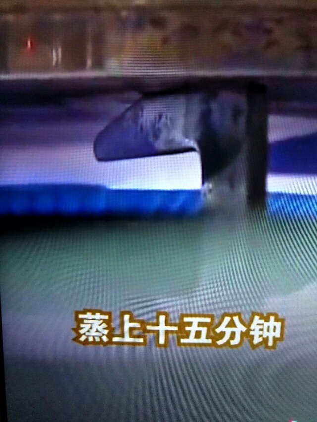 毛衣用洗衣机洗缩水了怎么能恢复,毛衣洗后缩水怎么恢复原状的妙招