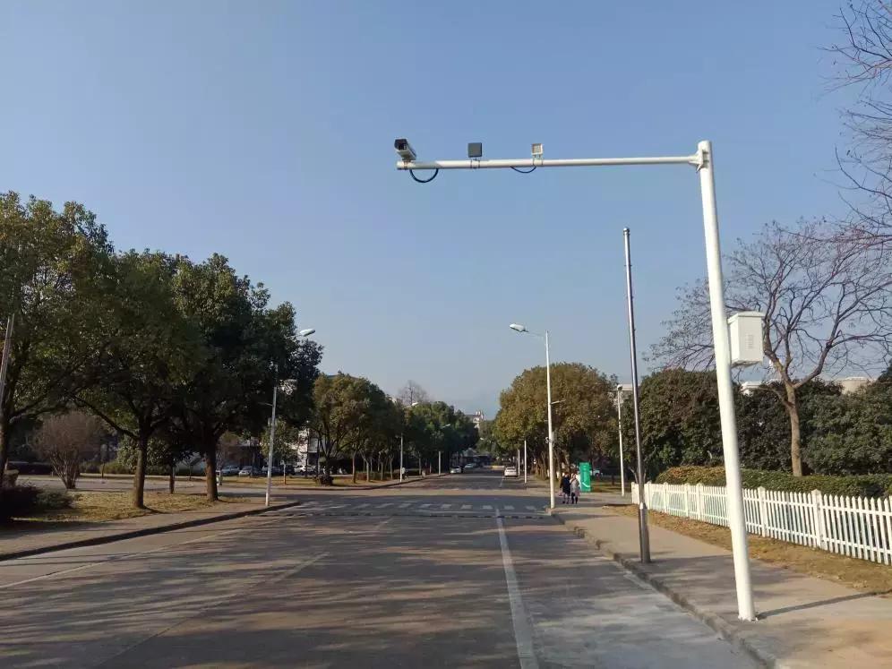 校园新增“神器”提醒您：行车不规范，进校两行泪！｜美丽浙师