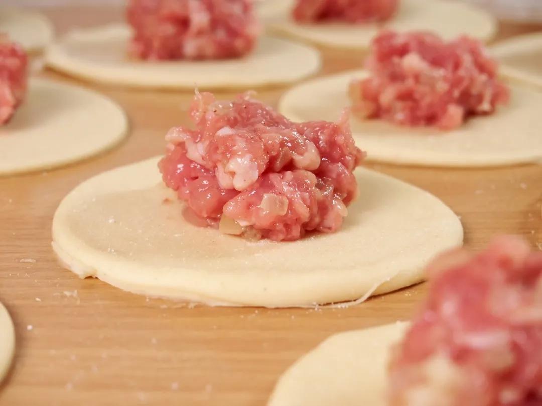 水饺冻裂是怎么回事,速冻水饺冻冰箱怎么防止冻裂