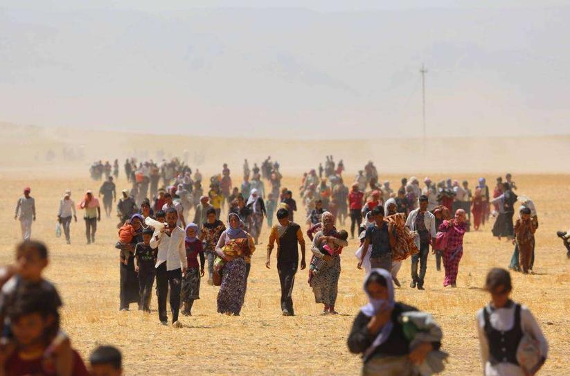 活人喂狮子，沥青路上练足球，萨达姆长子的残暴青出于蓝