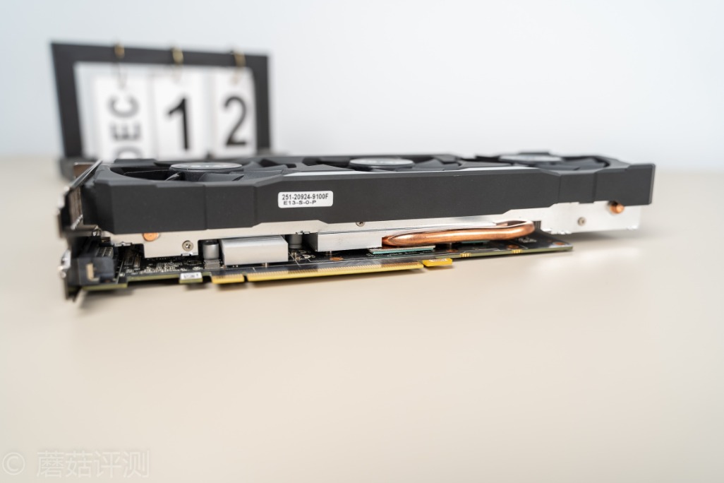 索泰显卡2060s霹雳版oc和x-gaming,索泰rtx2060霹雳oc背板