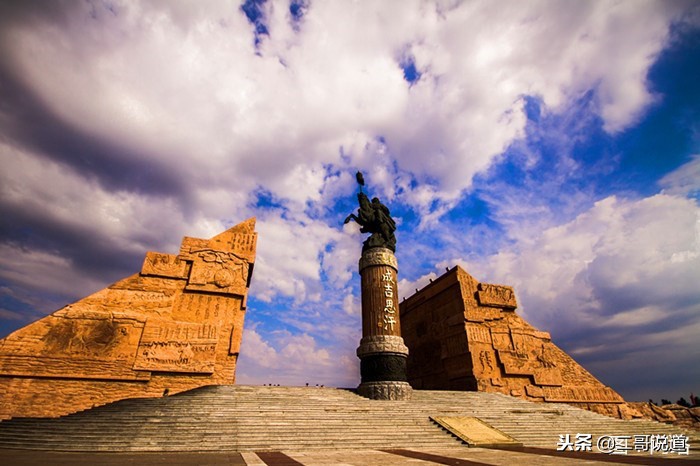 冬天去内蒙古大草原合适吗 (去内蒙古旅游看一下成吉思汗)