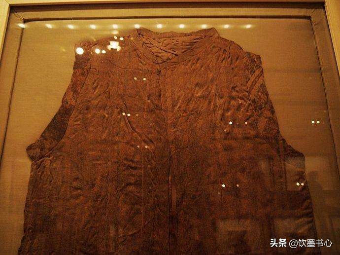 诗中饰·裲裆丨比美国超人早2000多年的“内衣外穿”