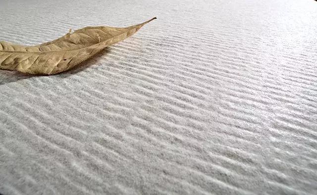 哑光瓷砖防滑防污怎么样,亮光瓷砖防污测试