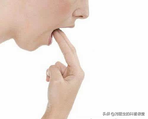 喉咙卡鱼刺了死亡案例,被鱼刺卡了致死的案例