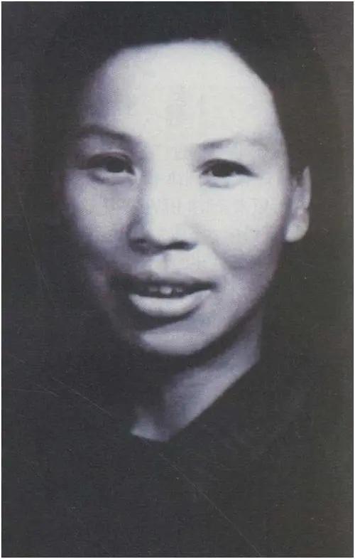 毛岸英结婚,毛主席看完客人名单后说:为什么漏掉了三位同志呢?