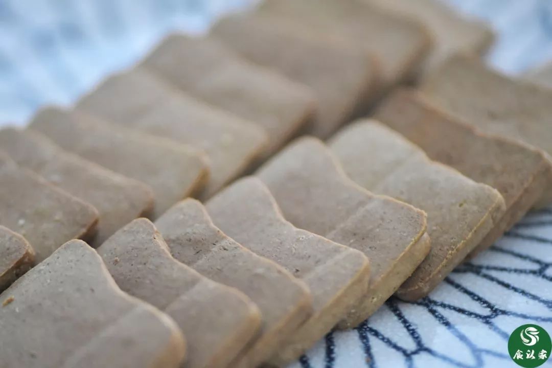 和圣八珍糕饼干,全家都能吃的养血补气粥