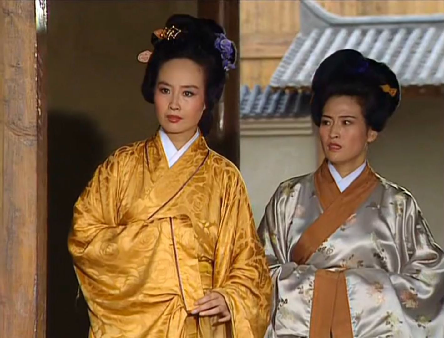 刘备被追杀无路可走,刘备被人追杀完整视频