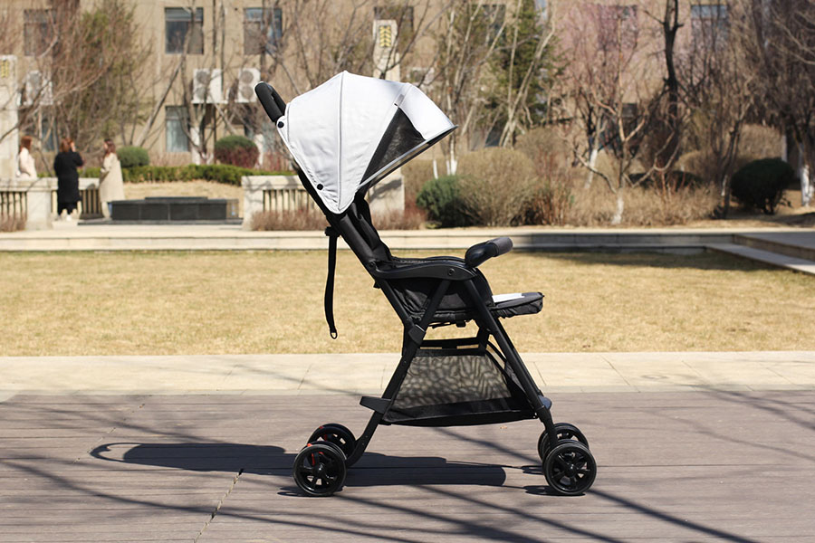 小孩推车可坐可躺折叠499元,499新生儿推车