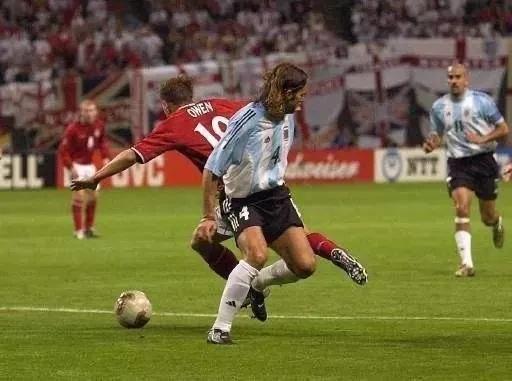 贝尔萨防守思路,贝尔萨战术解析