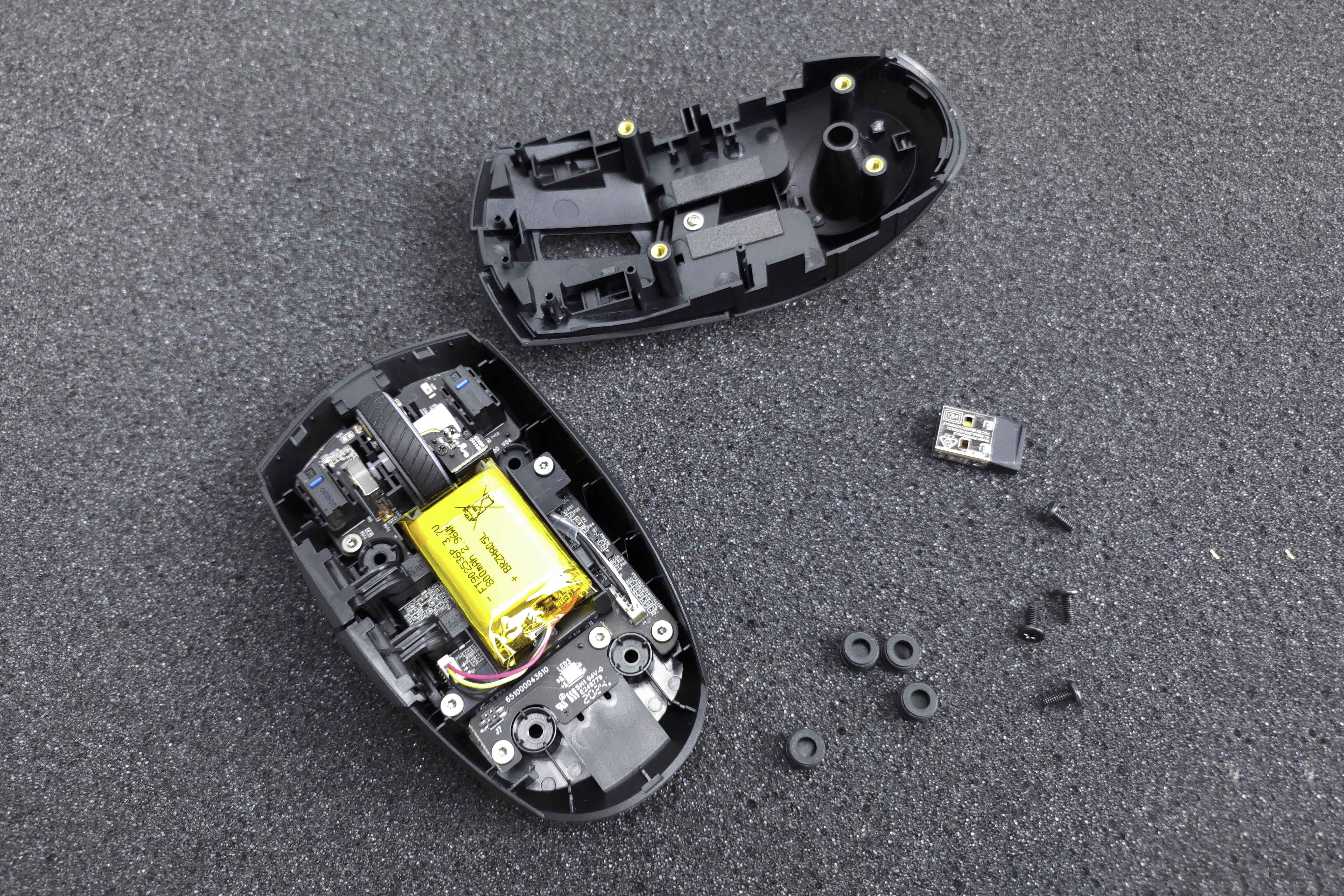 rog影刃2无线版鼠标拆解评测,rog月曜白影刃2鼠标测评