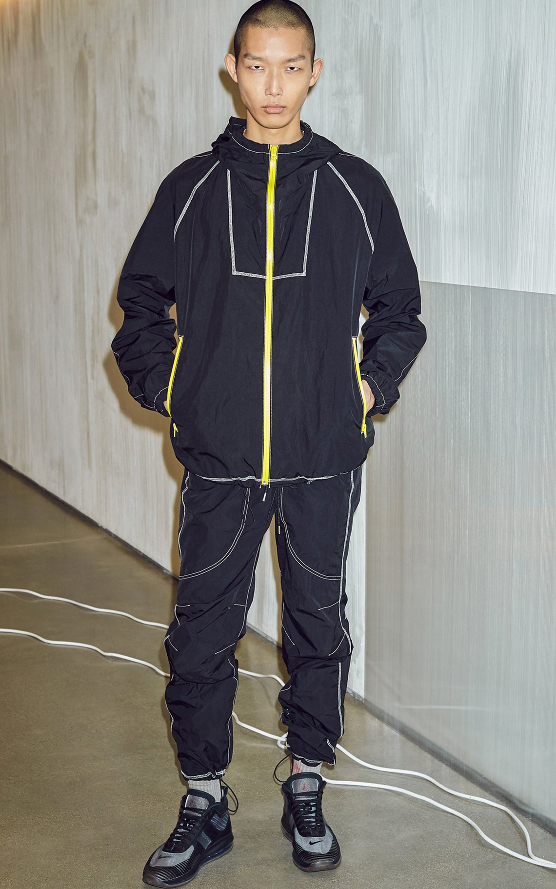 詹姆斯穿勒布朗19球鞋,耐克勒布朗詹姆斯18低帮