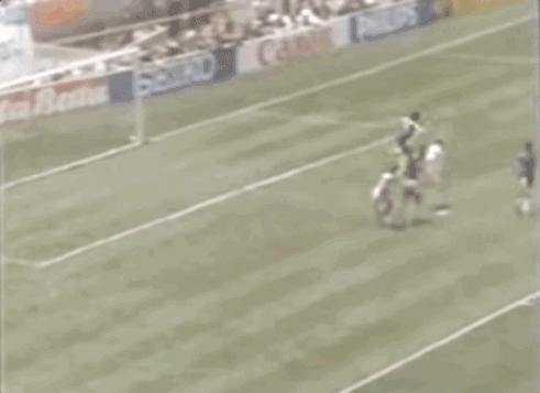 球王马拉多纳逝世经典回顾,球王马拉多纳上帝之手重放