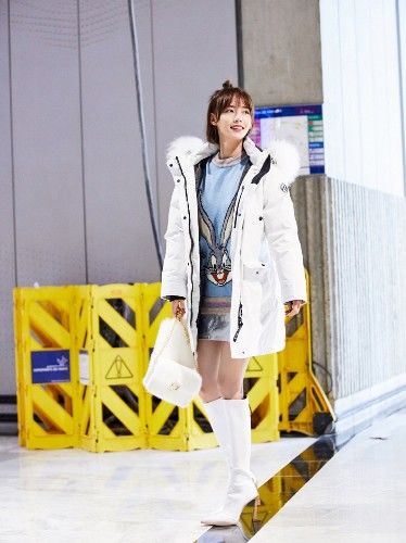 张嘉倪穿婚纱惊艳买超,张嘉倪雾霾灰长裙