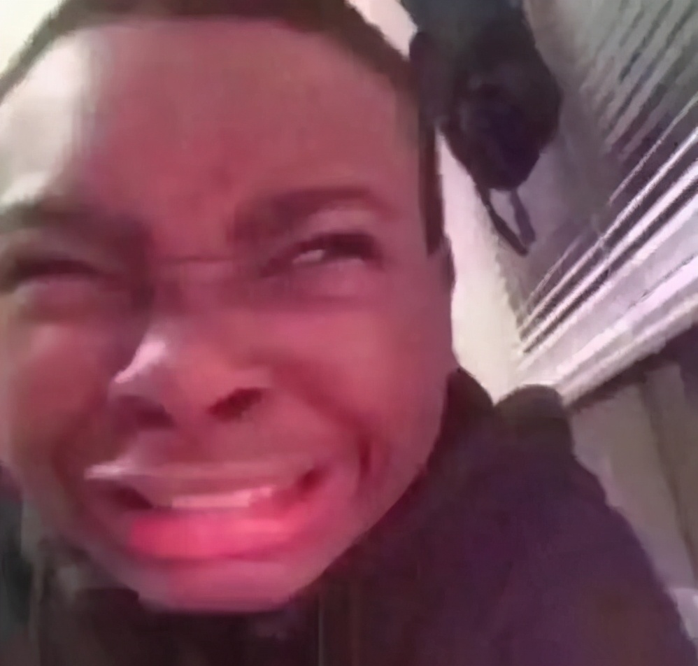 最强打工人！李佳琦预售卖35亿，却被曝卖假货？直播带货坑太多