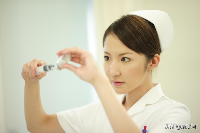 种牙当天吃排骨,被医生忽悠拔牙种植牙齿