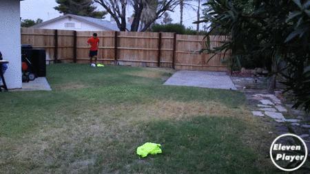 带球时怎么抬头看人,怎么抬头带球