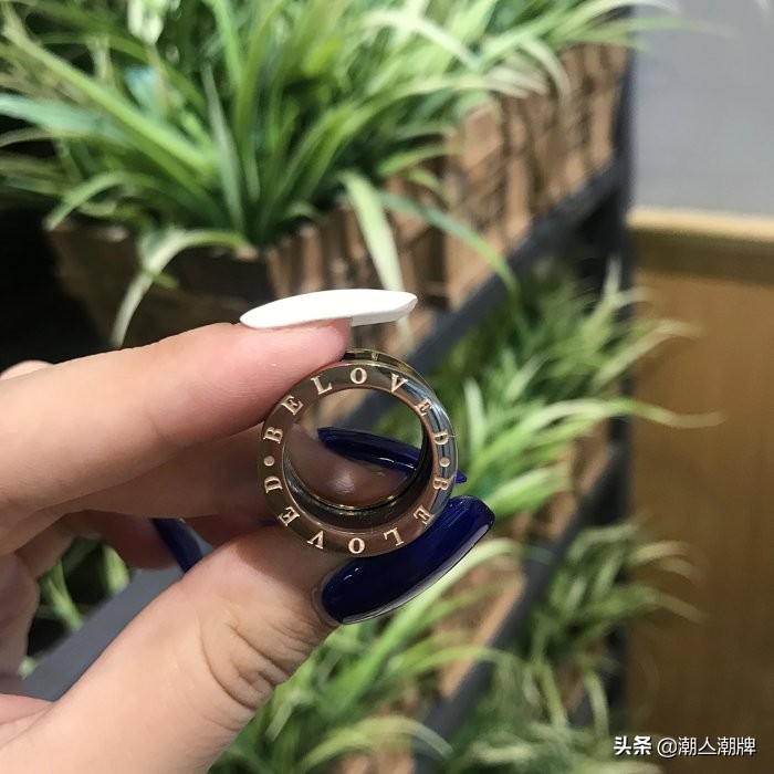 《极光之恋》关晓彤同款Bvlgari宝格丽小红人陶瓷宽版戒指